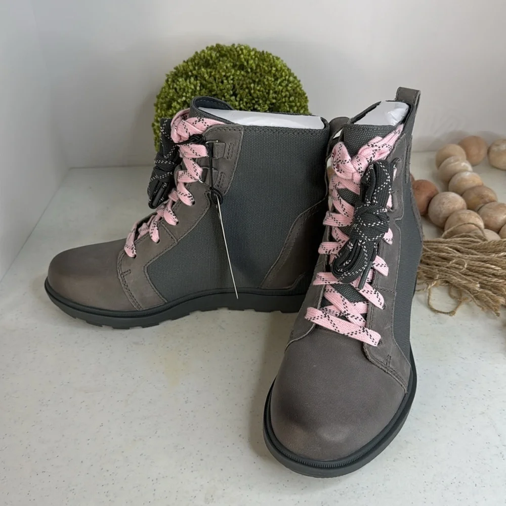 Sorel Women’s Evie II NW Lace Bootie – Quarry, Grill Size 7.5